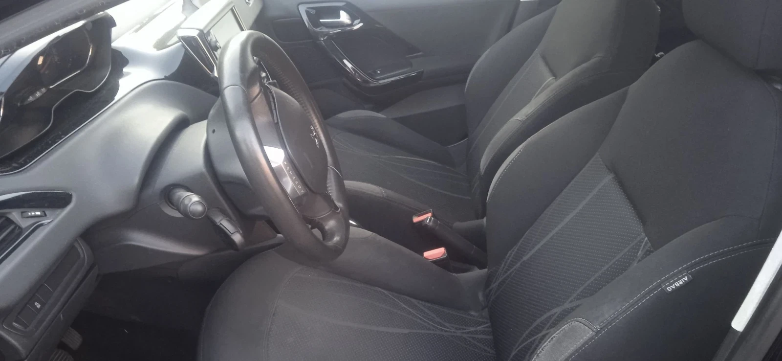 Peugeot 208 1.2 и 82 кс - изображение 6