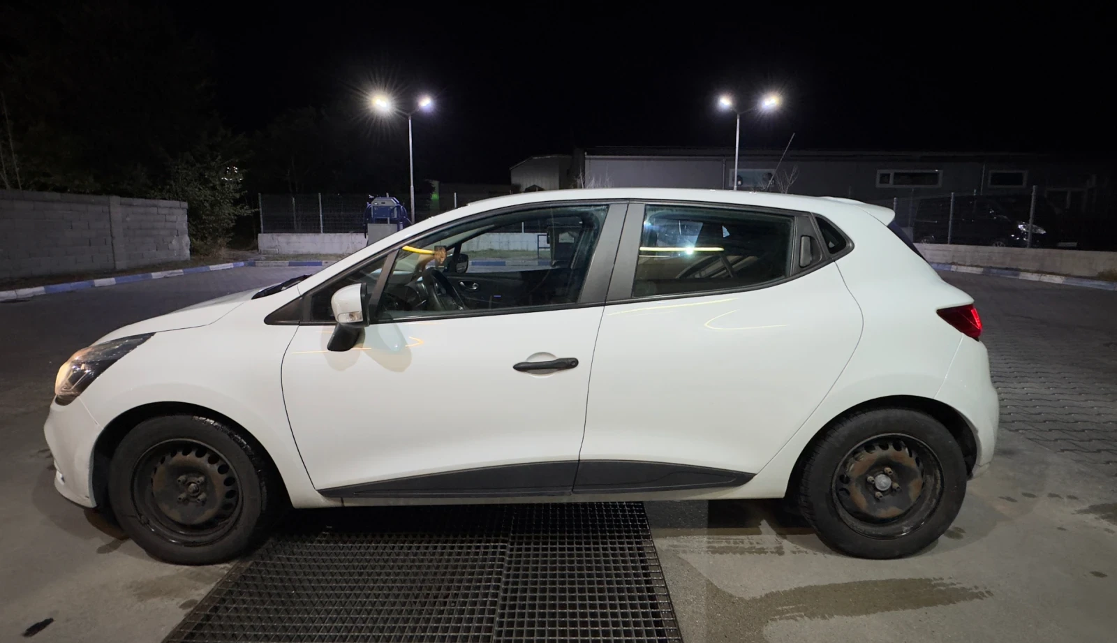 Renault Clio 1.2i - изображение 4