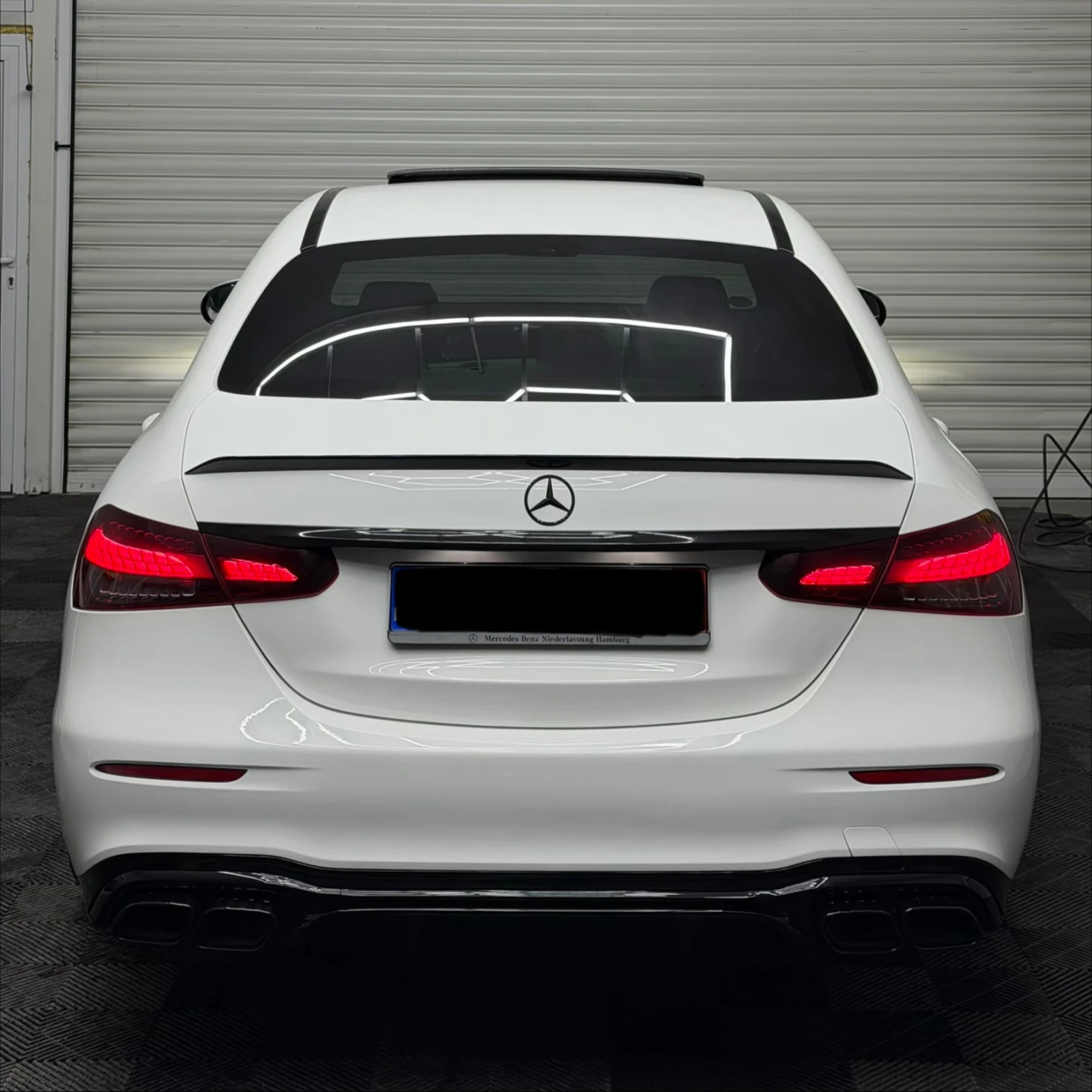 Mercedes-Benz E 220 Facelift, AMG Line, снимка 7 - Автомобили и джипове - 54111603