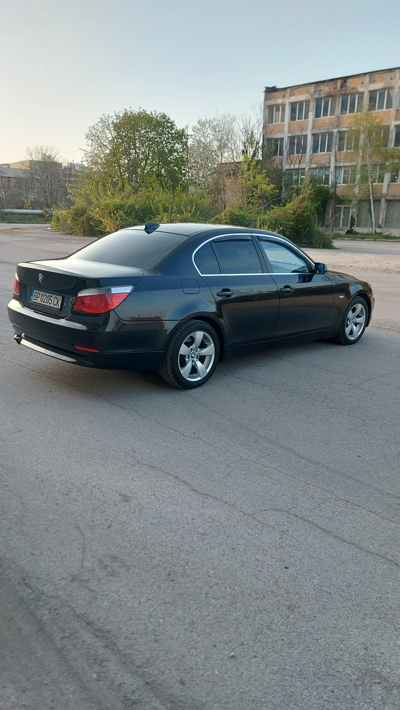 BMW 520 2.0 163коня , снимка 7 - Автомобили и джипове - 54230517