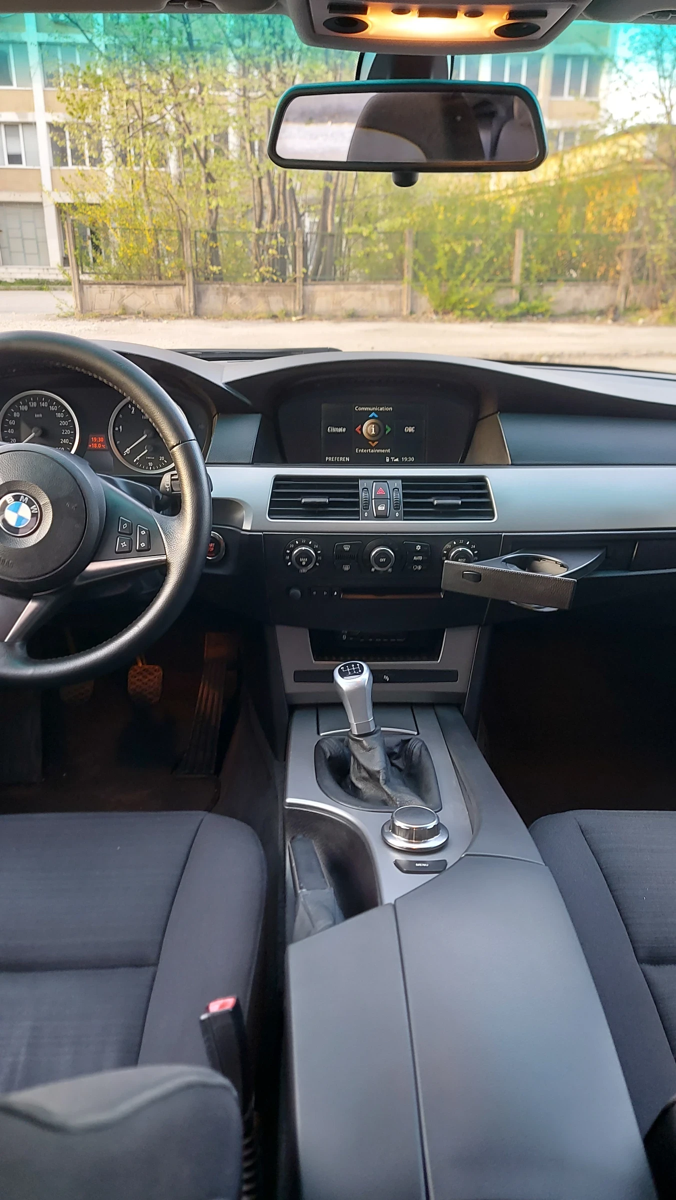 BMW 520 2.0 163коня , снимка 13 - Автомобили и джипове - 54230517