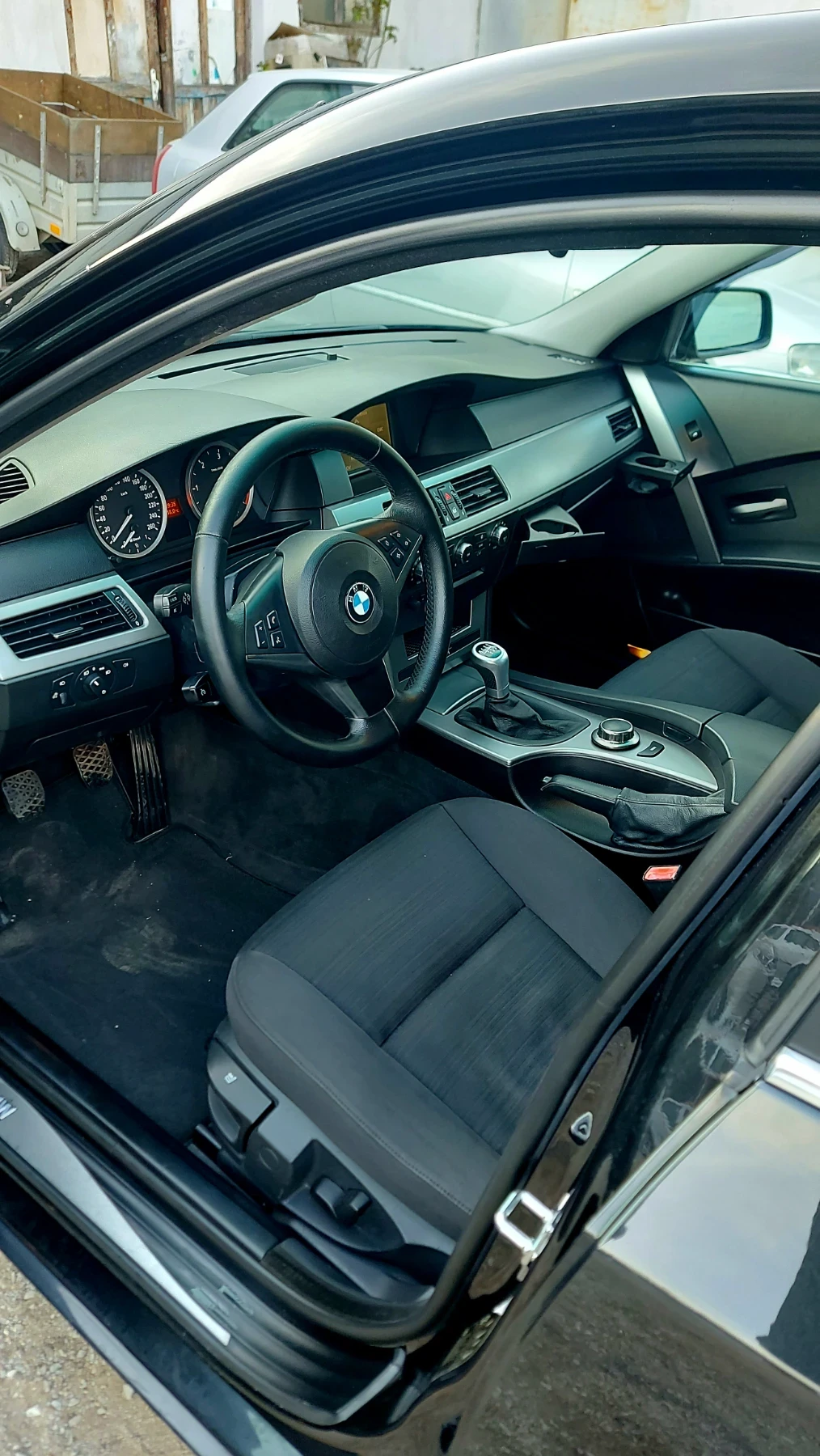 BMW 520 2.0 163коня , снимка 8 - Автомобили и джипове - 54230517