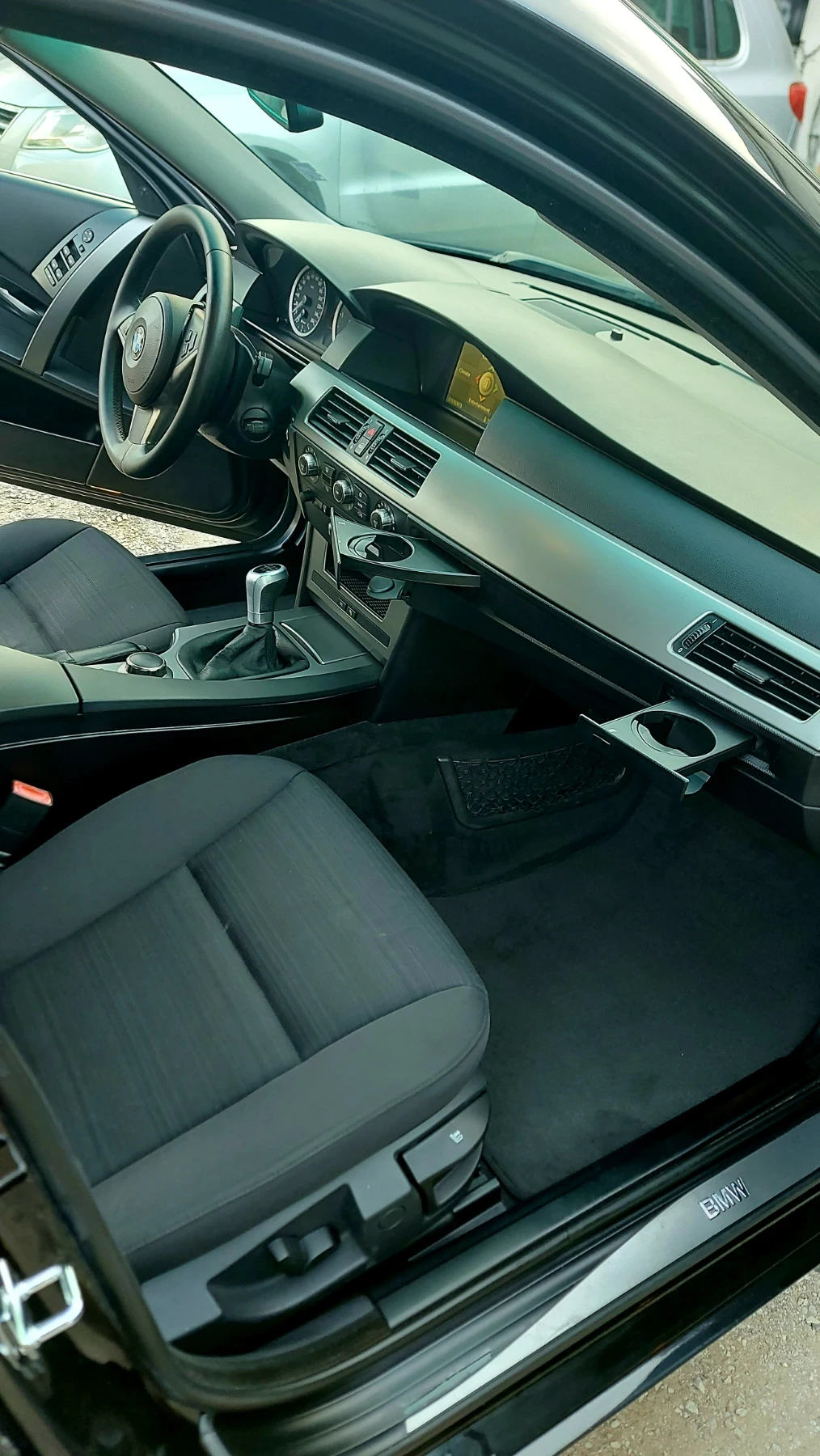 BMW 520 2.0 163коня , снимка 11 - Автомобили и джипове - 54230517