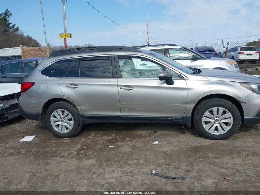 Subaru Outback 2.5l 2.5I Premium, снимка 13 - Автомобили и джипове - 54371824