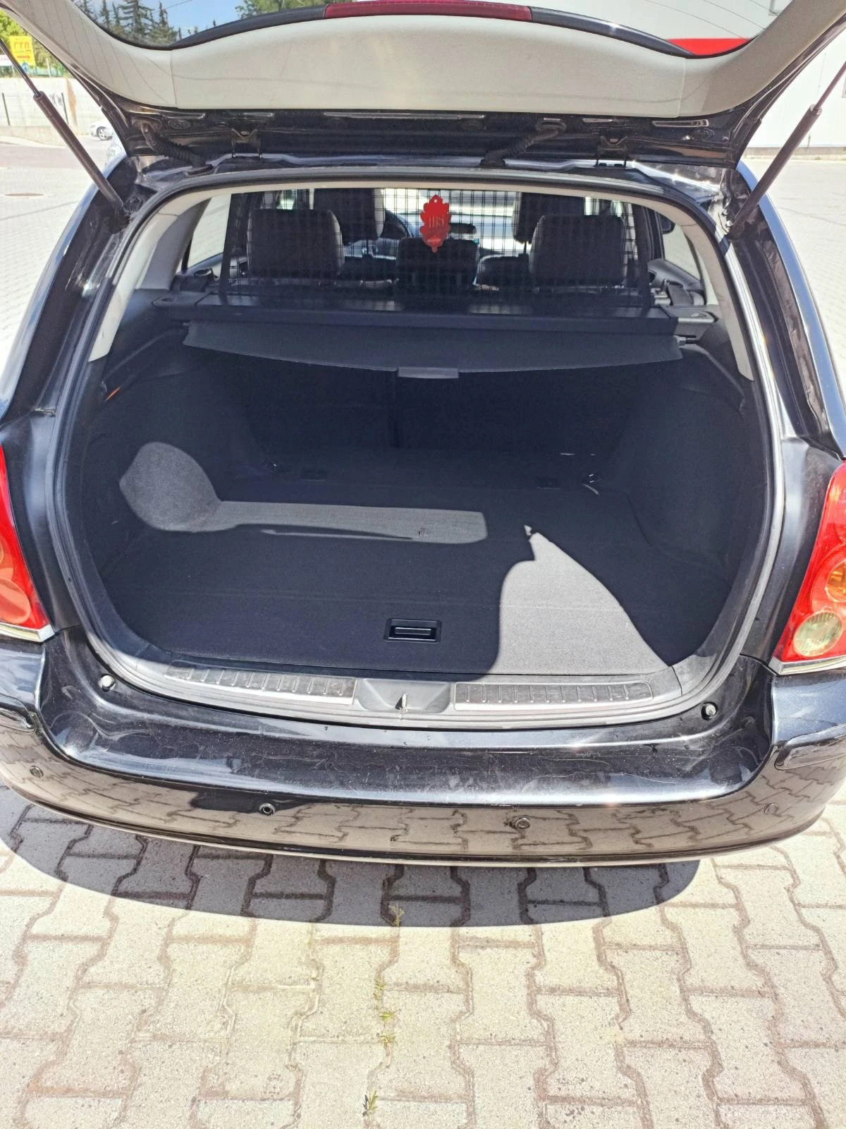 Toyota Avensis, снимка 16 - Автомобили и джипове - 54601158
