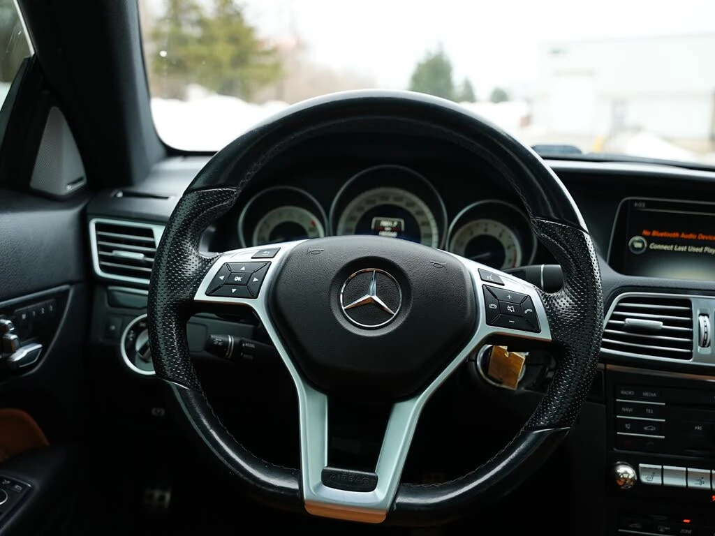 Mercedes-Benz E 400 AMG * DISTRONIC * PANO  , снимка 13 - Автомобили и джипове - 54606131
