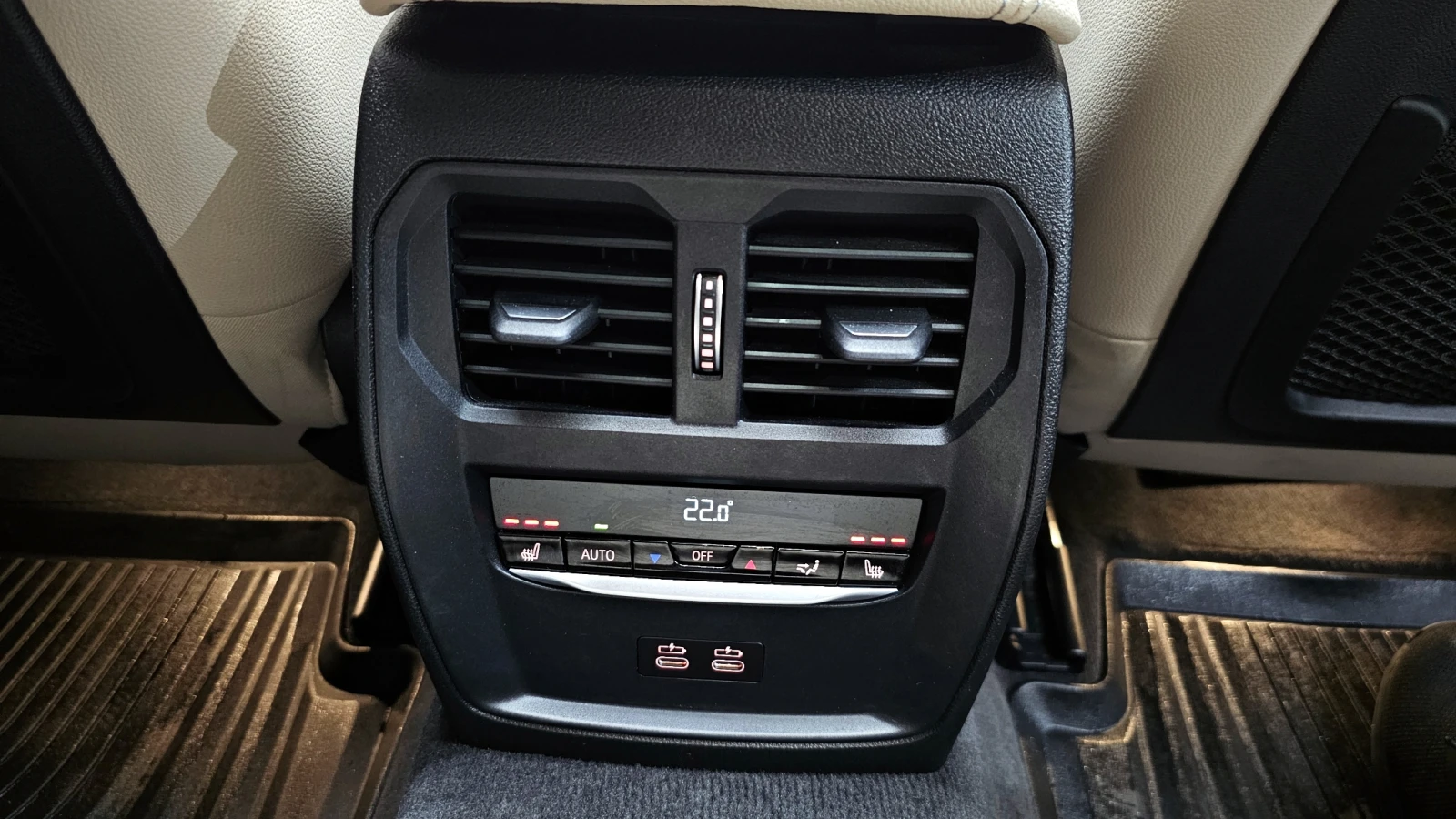 BMW 340 * DIS* 360* PANO* HARMAN* , снимка 14 - Автомобили и джипове - 54735594