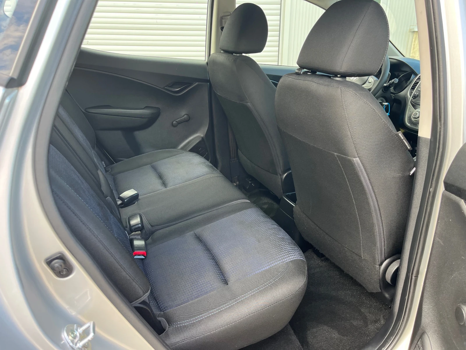 Hyundai Ix20 1.4crdi, снимка 8 - Автомобили и джипове - 54775685