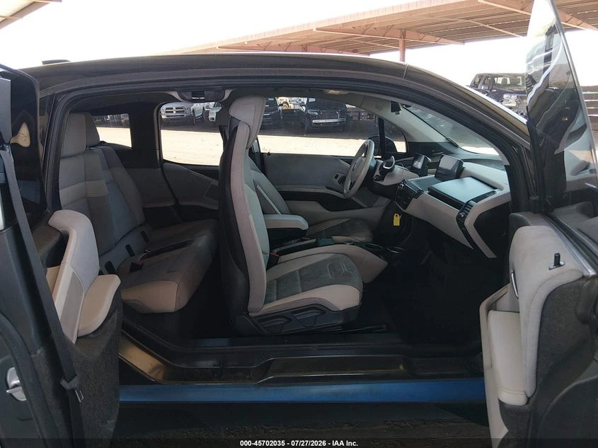 BMW i3 FAST CHARGE* HARMAN KARDON* ПОДГРЕВ* ПАНО, снимка 9 - Автомобили и джипове - 55543262