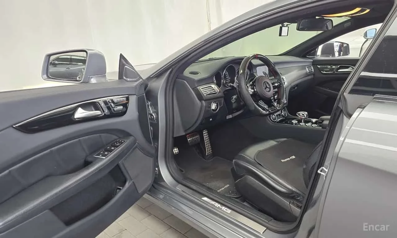 Mercedes-Benz CLS * CLS63 AMG * ЦЕНА ДО БГ, снимка 10 - Автомобили и джипове - 55574364