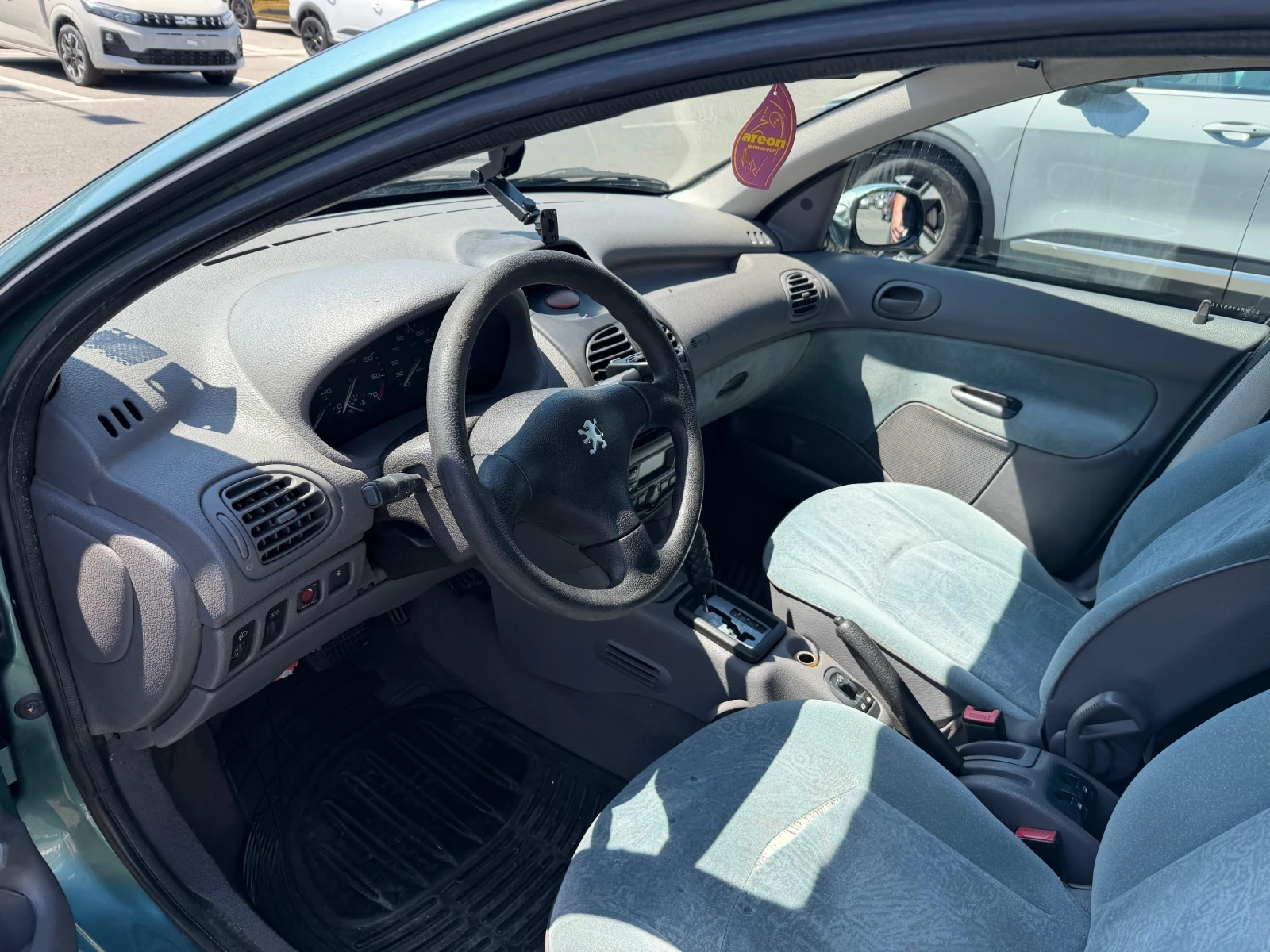Peugeot 206, снимка 7 - Автомобили и джипове - 55709864