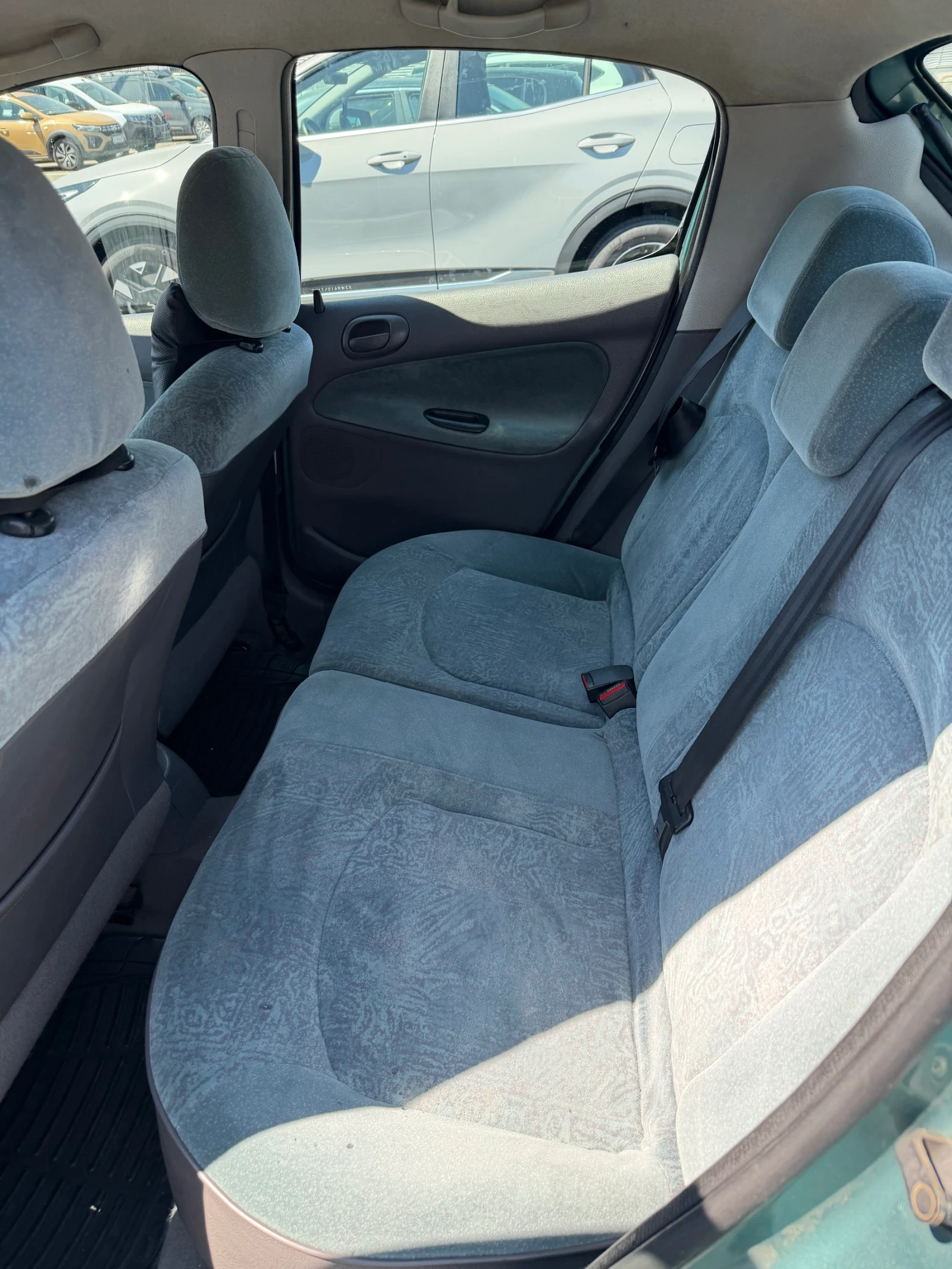 Peugeot 206, снимка 11 - Автомобили и джипове - 55709864
