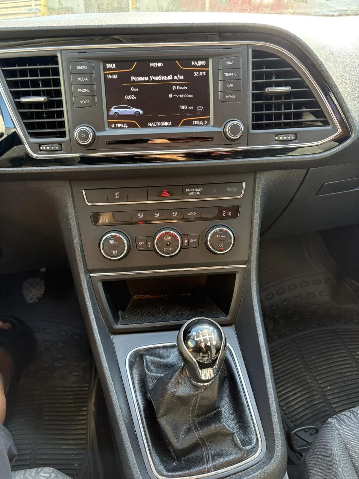 Seat Leon, снимка 7 - Автомобили и джипове - 56031416