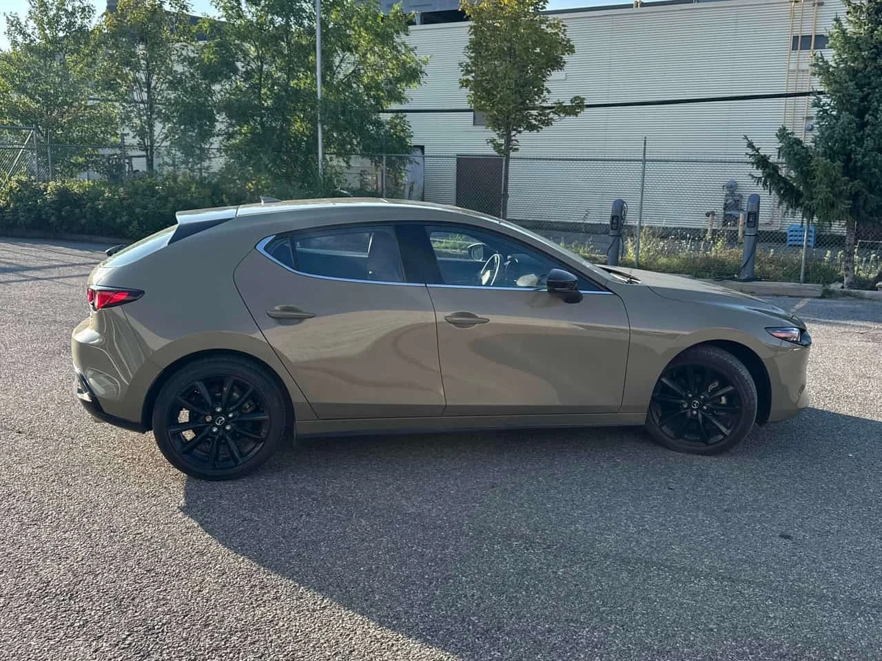 Mazda 3 SPORT Suna / 2.5L / HUD / АВТОКРЕДИТ , снимка 4 - Автомобили и джипове - 56295311