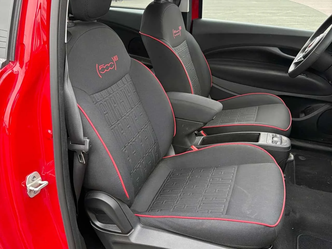 Fiat 500e * (RED) Edition * CARFAX * KEYLESS * , снимка 11 - Автомобили и джипове - 56295490