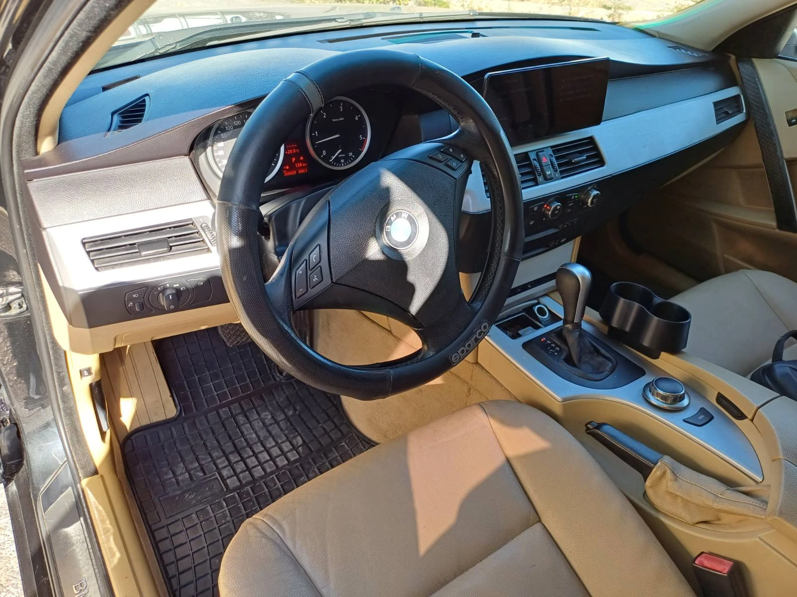 BMW 530 d xDrive  Touring , снимка 11 - Автомобили и джипове - 56369365