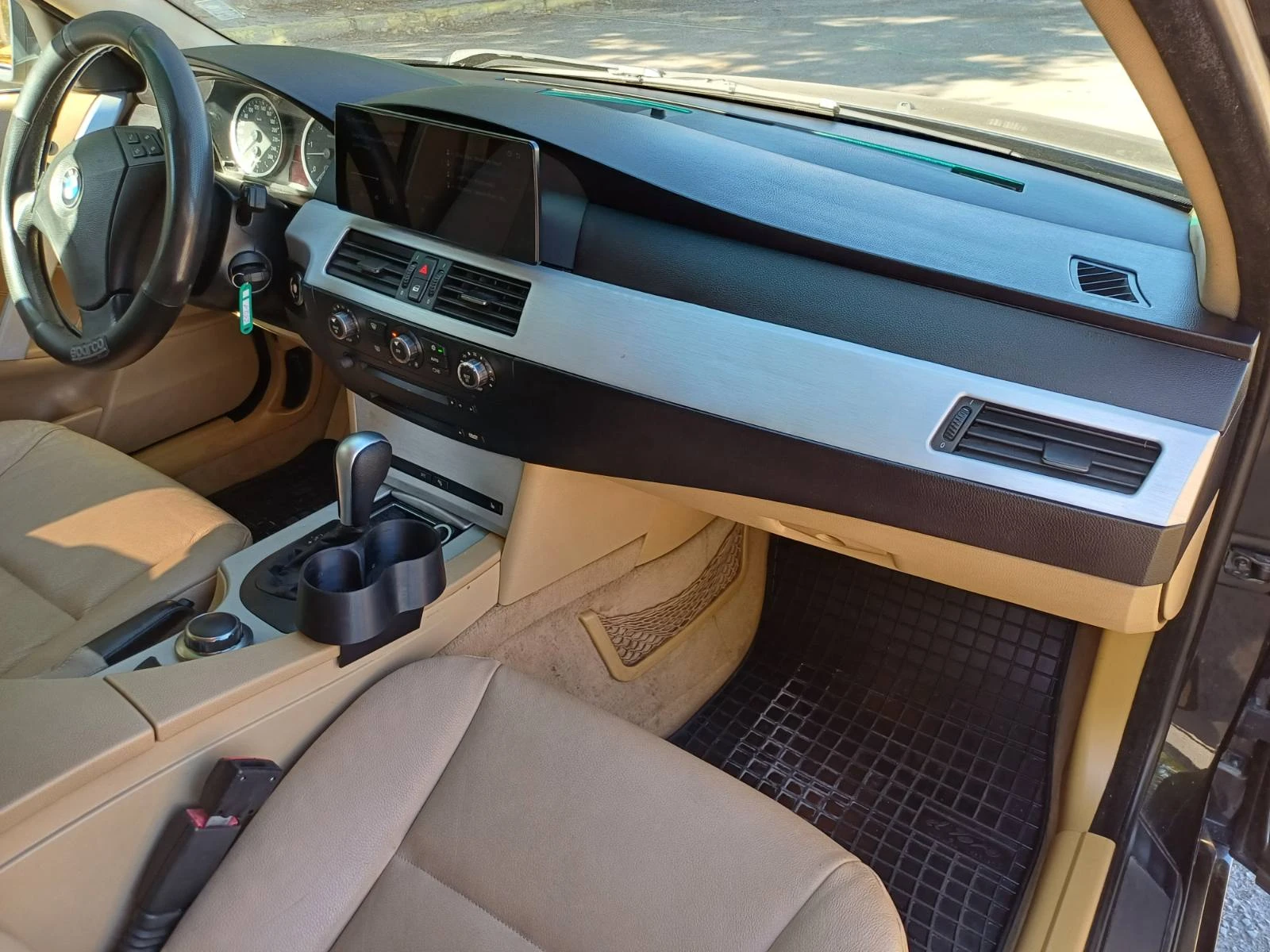 BMW 530 d xDrive  Touring , снимка 13 - Автомобили и джипове - 56369365
