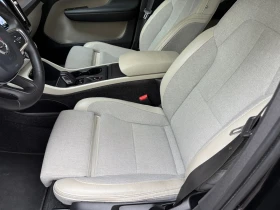Volvo XC40, снимка 10