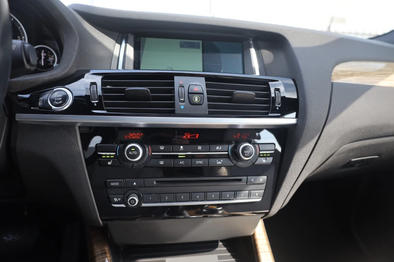 BMW X4 35d xDrive M 360  Leder HuD DISTRONIC StHz #iCarbg, снимка 14 - Автомобили и джипове - 50209592