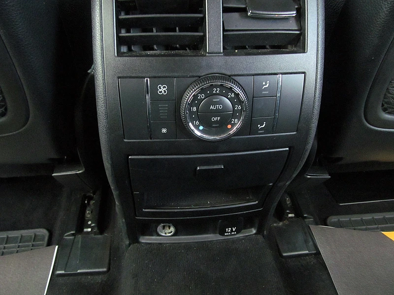 Mercedes-Benz ML 320 SPORT/NAVI/7gt/СОБСТВЕН ЛИЗИНГ, снимка 10 - Автомобили и джипове - 51577535