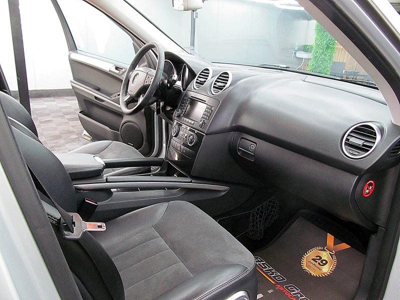 Mercedes-Benz ML 320 SPORT/NAVI/7gt/СОБСТВЕН ЛИЗИНГ, снимка 8 - Автомобили и джипове - 51577535