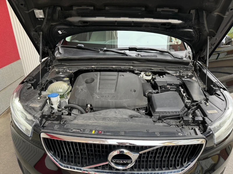 Volvo XC40, снимка 17 - Автомобили и джипове - 52429456