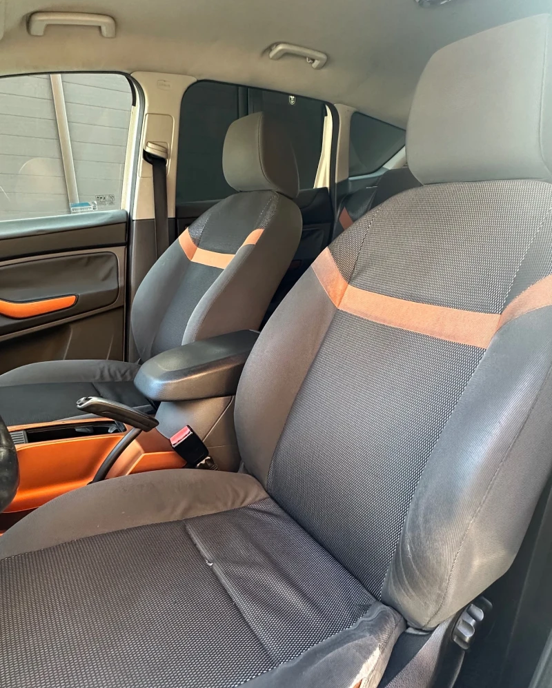 Ford Kuga 2.0 TDCi AWD, снимка 6 - Автомобили и джипове - 52665509