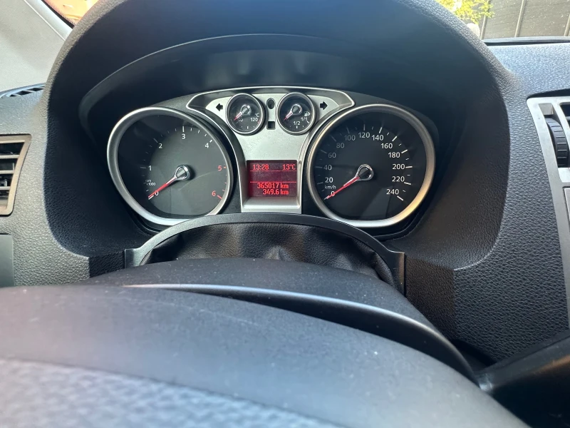 Ford Kuga 2.0 TDCi AWD, снимка 8 - Автомобили и джипове - 52665509