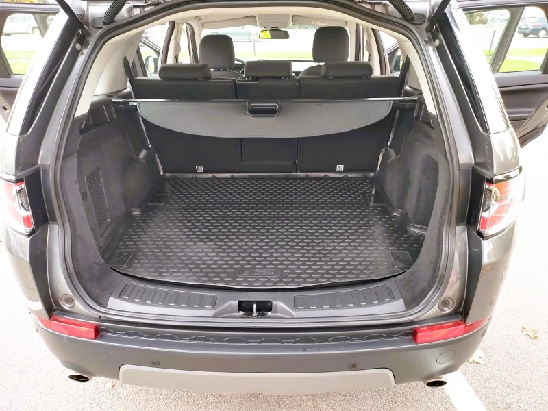 Land Rover Discovery Sport 2.0D - Като нов !!!., снимка 12 - Автомобили и джипове - 53121590