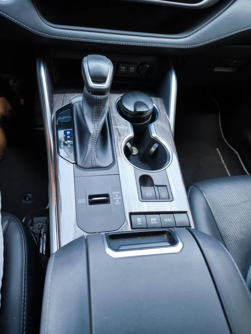 Toyota Highlander, снимка 8 - Автомобили и джипове - 53484251