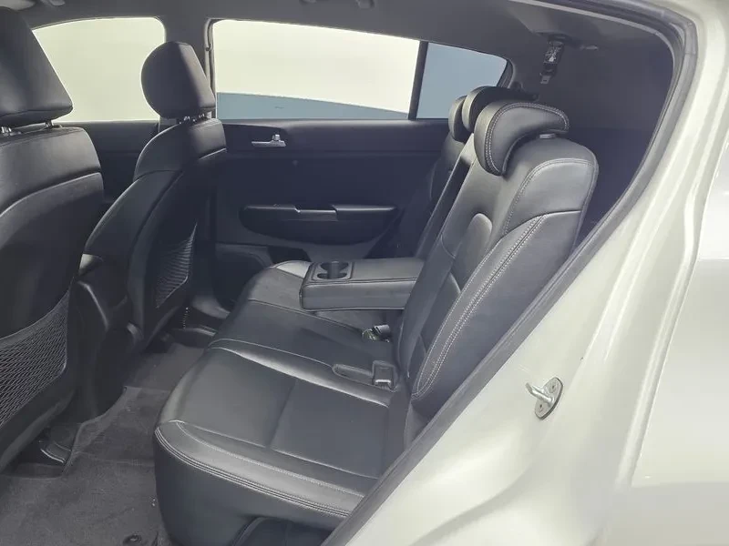 Kia Sportage 4Th Generation Diesel 1.7 2Wd Trendy, снимка 12 - Автомобили и джипове - 55076656