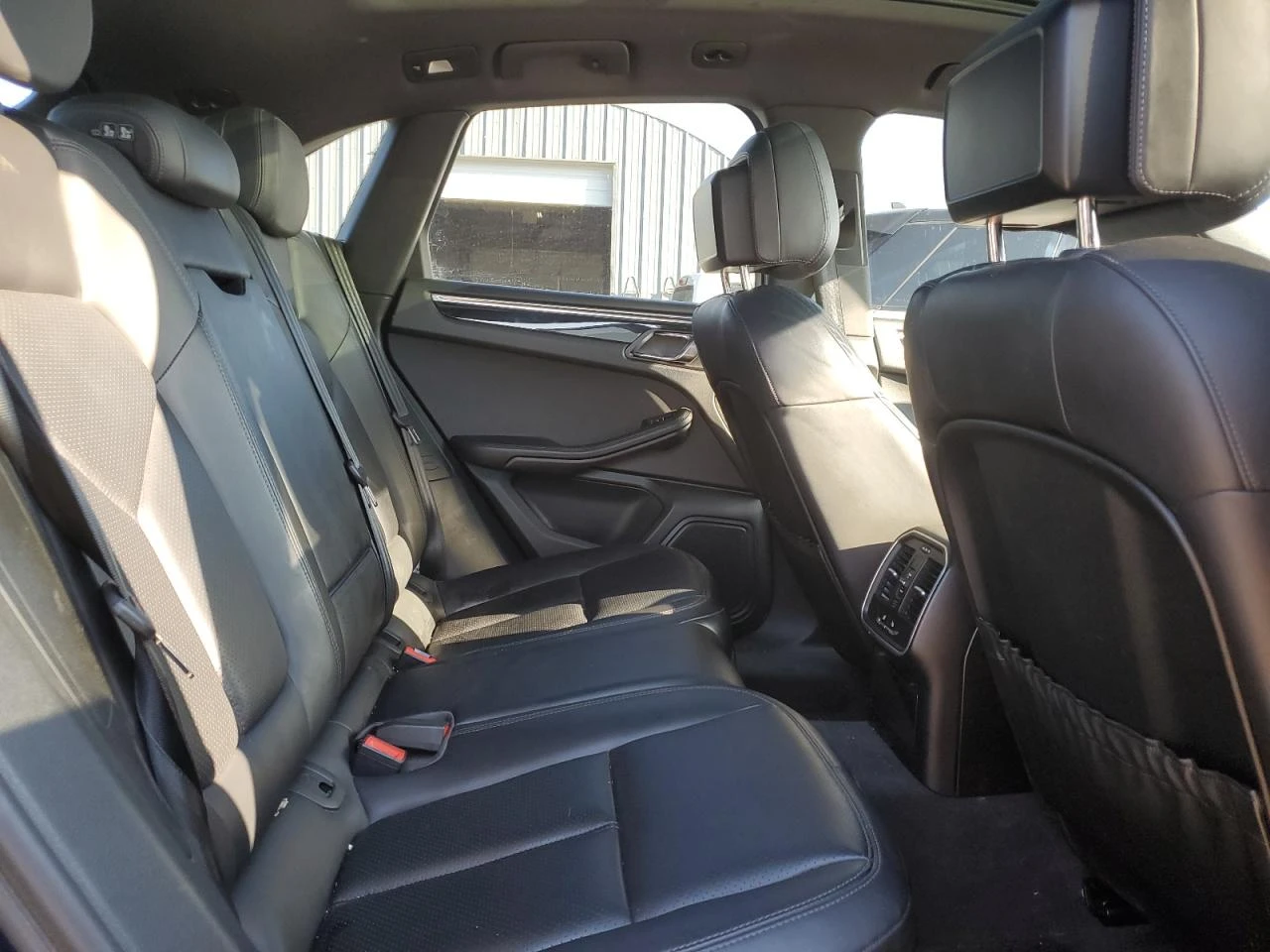 Porsche Macan S* Подгрев* Камера* Панорама, снимка 11 - Автомобили и джипове - 53848513