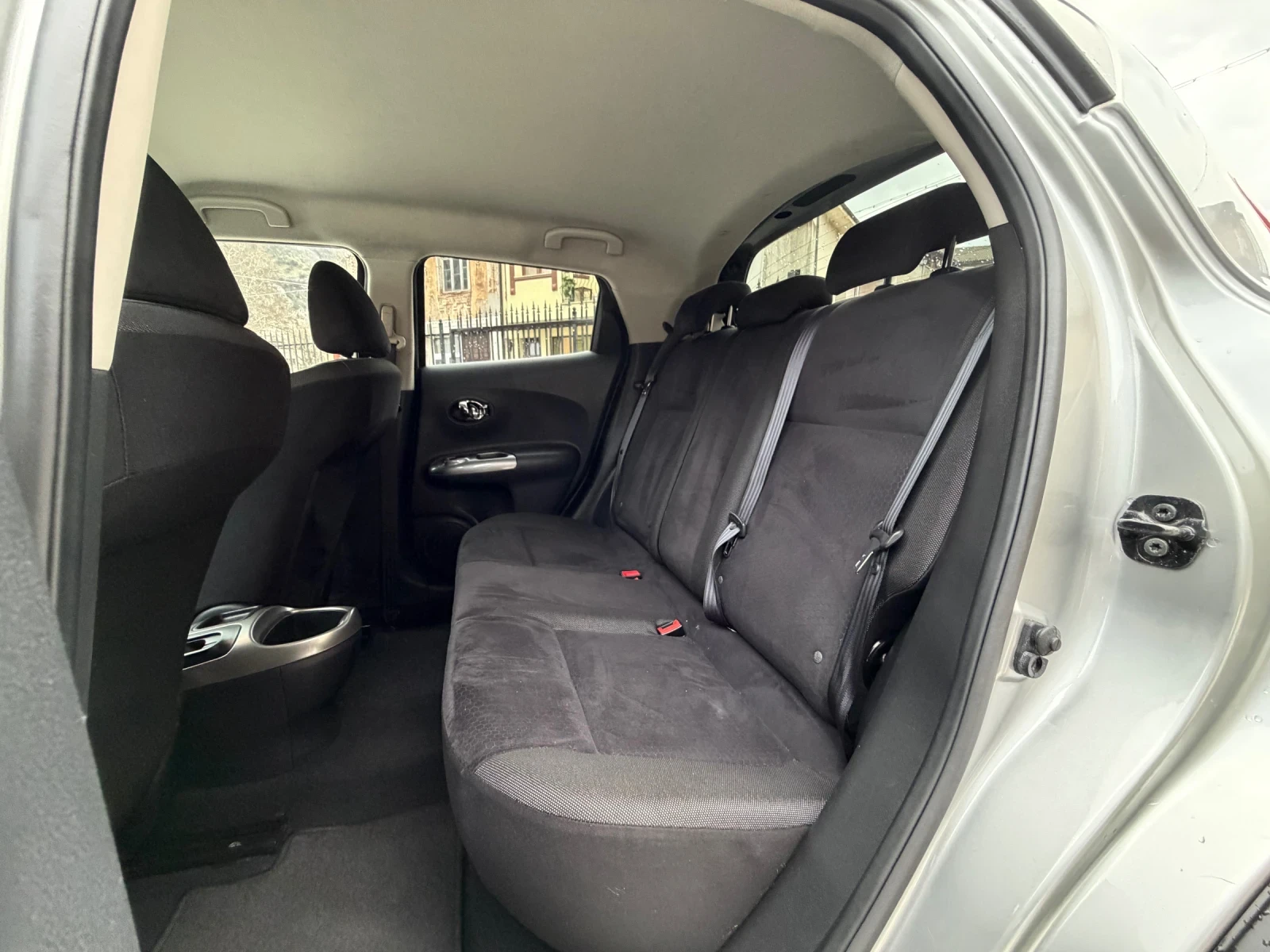 Nissan Juke TEKNA * 1.5DCI * РЪЧКА * СЕРВИЗНА ИСТОРИЯ, снимка 11 - Автомобили и джипове - 53889850