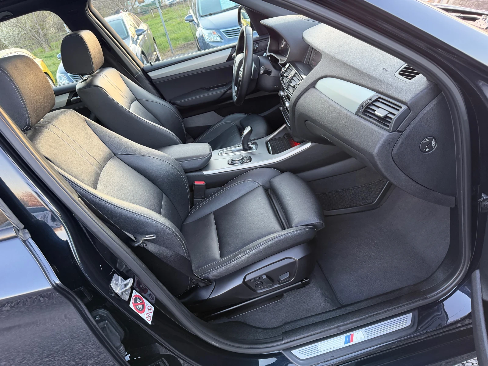 BMW X3 3.0D, 258Hp, M-Pack, Distr.Head-Up, Панорама, 360К, снимка 9 - Автомобили и джипове - 54138557