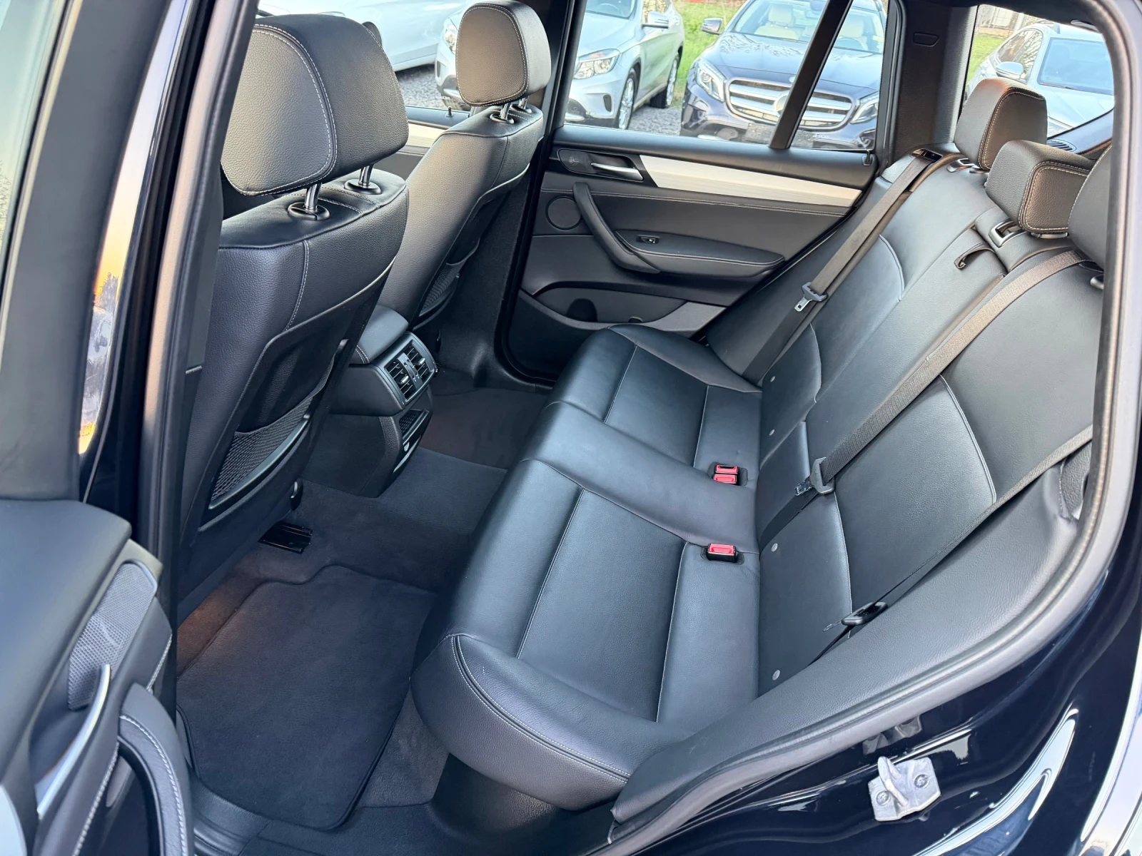 BMW X3 3.0D, 258Hp, M-Pack, Distr.Head-Up, Панорама, 360К, снимка 12 - Автомобили и джипове - 54138557