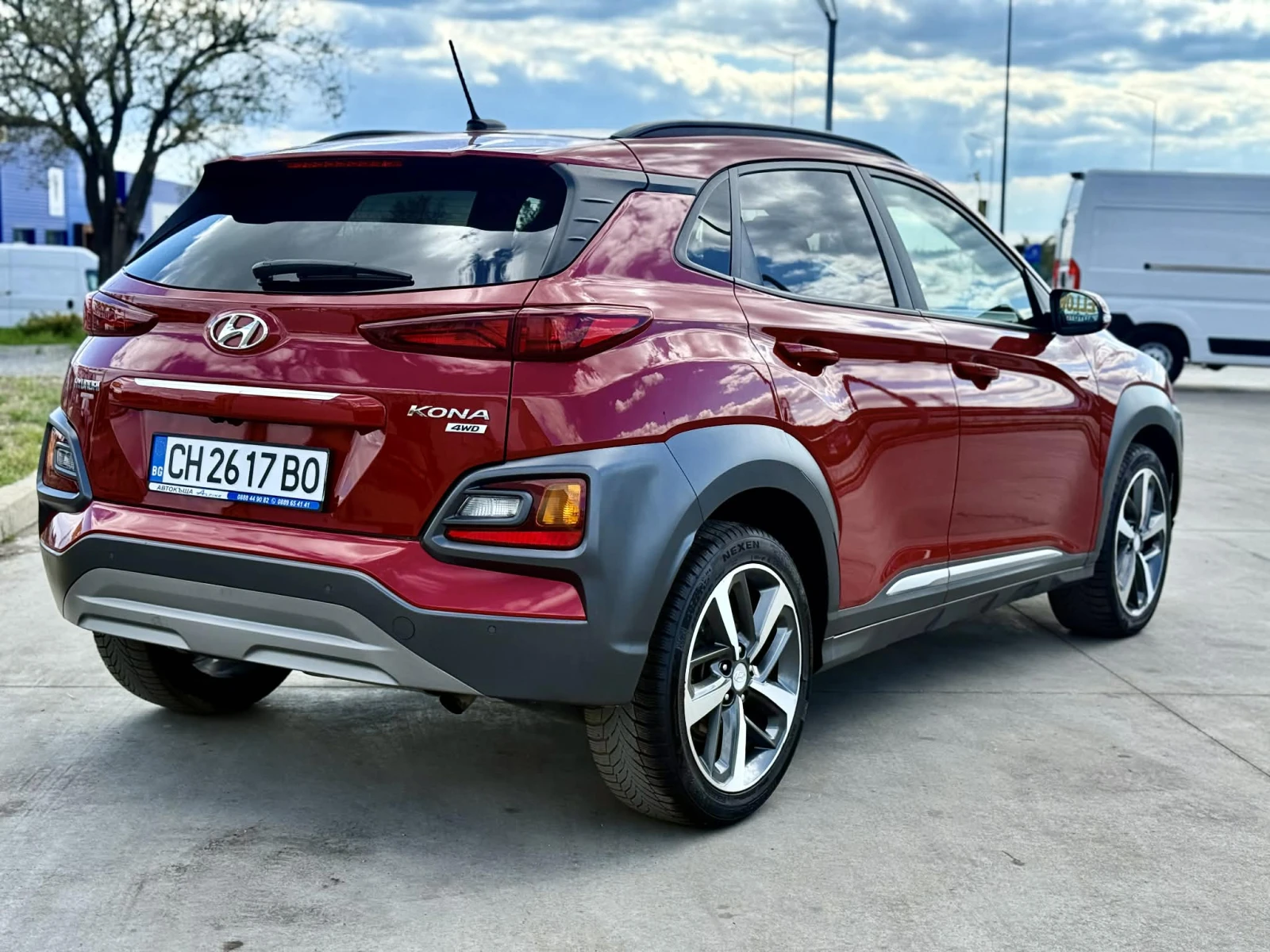 Hyundai Kona 1.6 АВТОМАТИК 4x4, снимка 5 - Автомобили и джипове - 54309500
