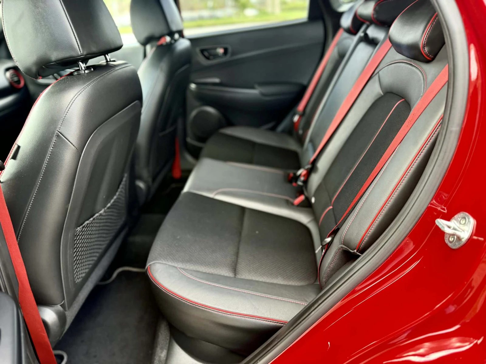 Hyundai Kona 1.6 АВТОМАТИК 4x4, снимка 12 - Автомобили и джипове - 54309500