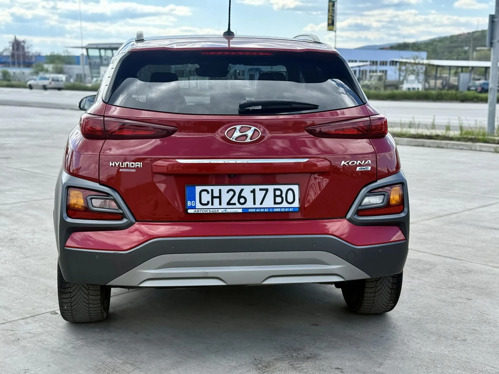 Hyundai Kona 1.6 АВТОМАТИК 4x4, снимка 4 - Автомобили и джипове - 54309500