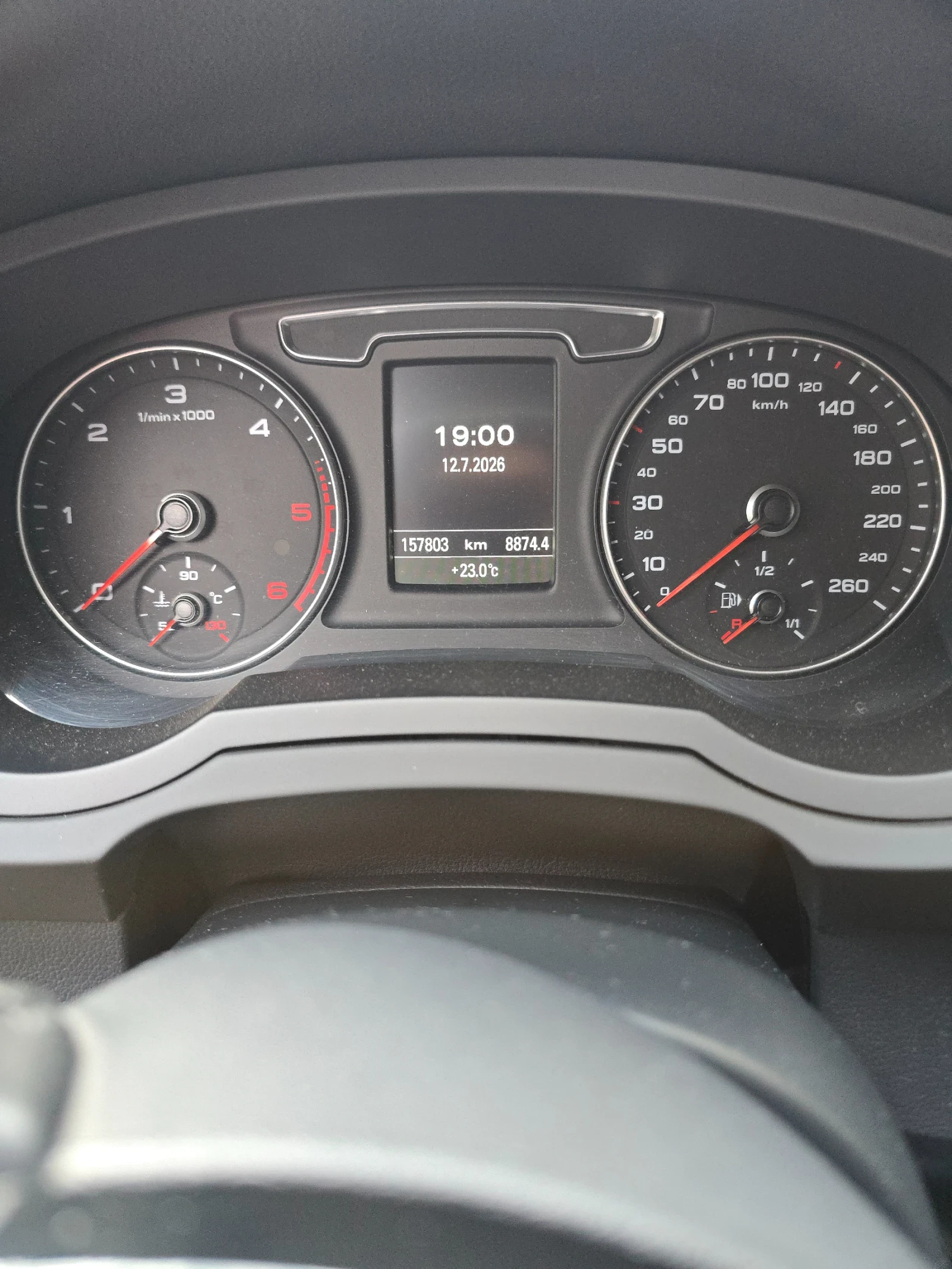 Audi Q3 2.0 TDI quattro, снимка 13 - Автомобили и джипове - 55252993