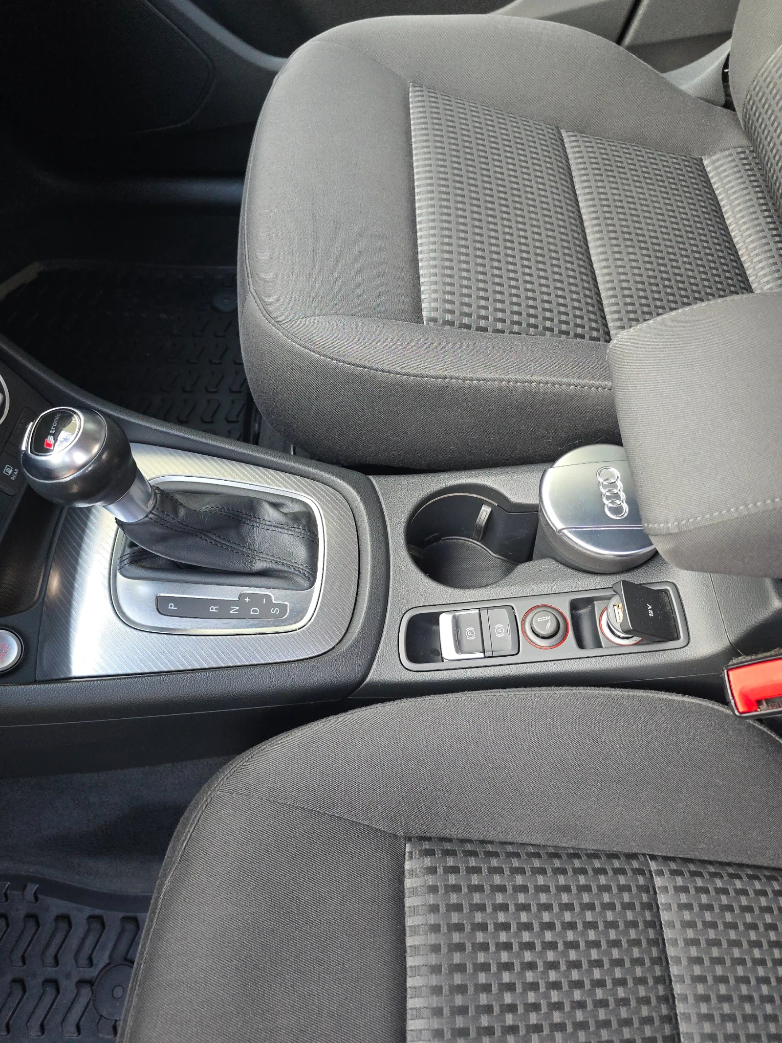 Audi Q3 2.0 TDI quattro, снимка 12 - Автомобили и джипове - 55252993