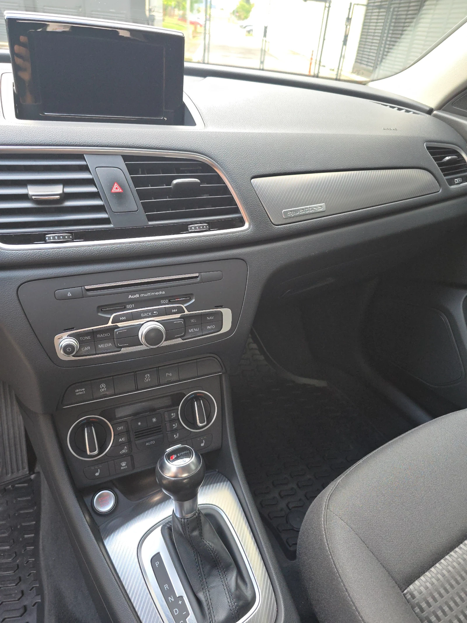 Audi Q3 2.0 TDI quattro, снимка 11 - Автомобили и джипове - 55252993