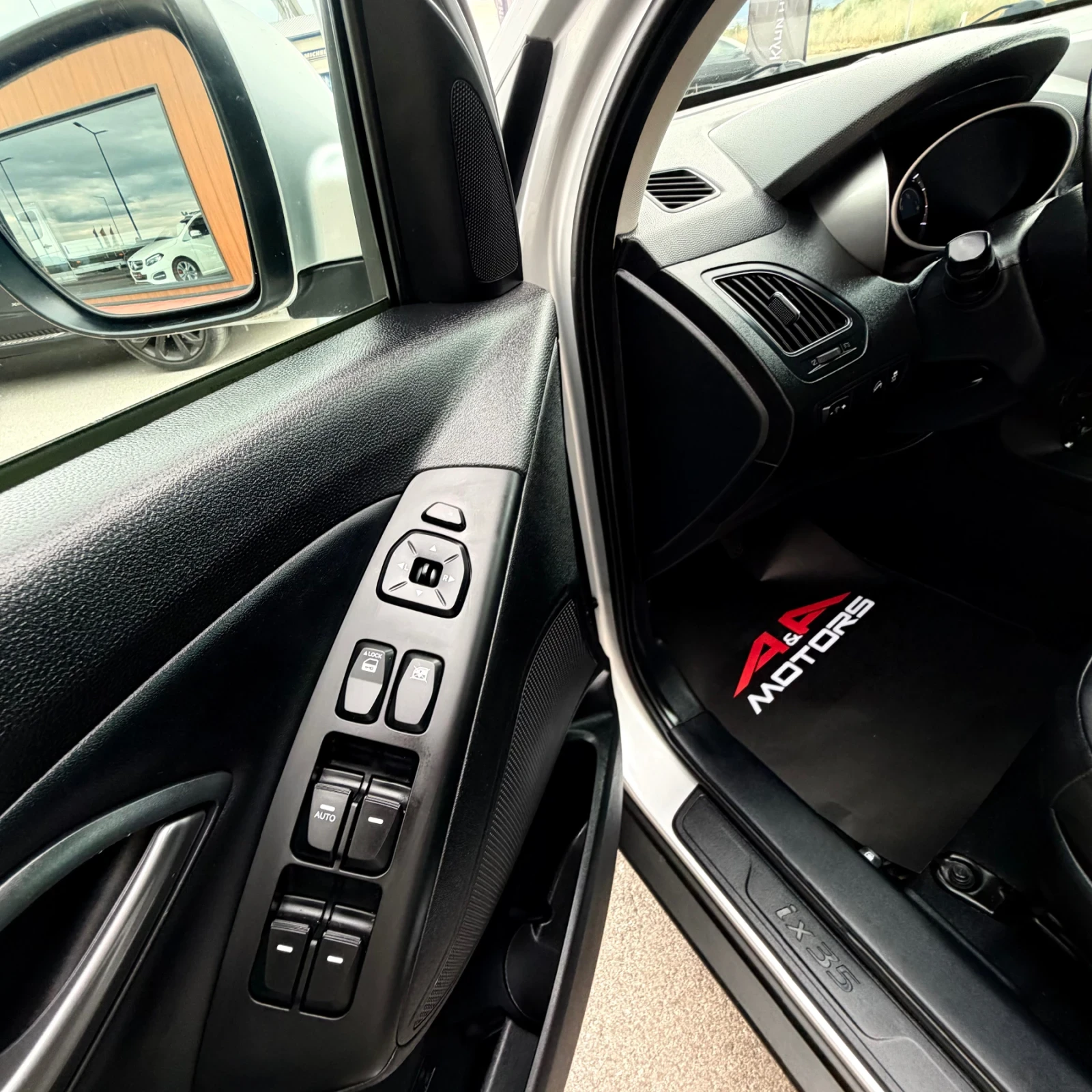 Hyundai IX35 1.6i-135к.с.;Facelift;ПОДГРЕВ;КАМЕРА;ТЕМПОМАТ;НАВИ, снимка 7 - Автомобили и джипове - 56183773