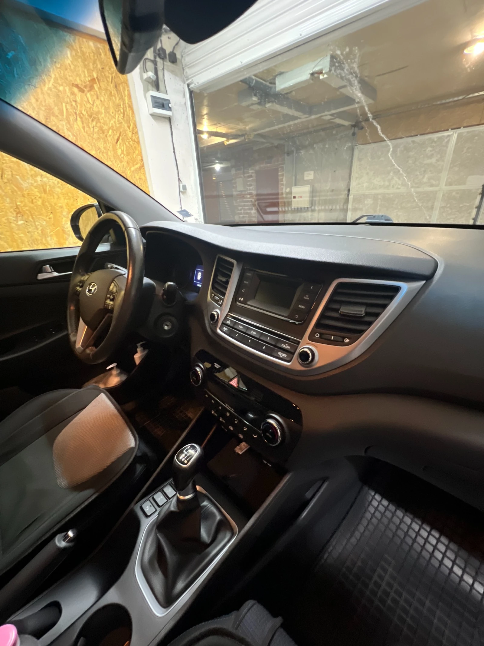 Hyundai Tucson, снимка 7 - Автомобили и джипове - 56441312
