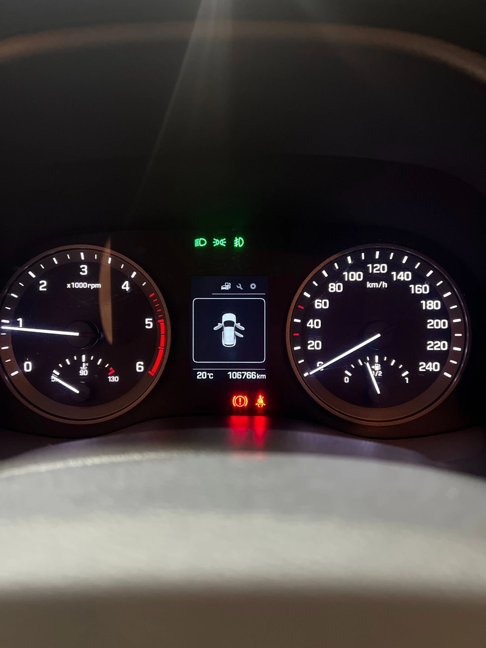 Hyundai Tucson, снимка 12 - Автомобили и джипове - 56441312