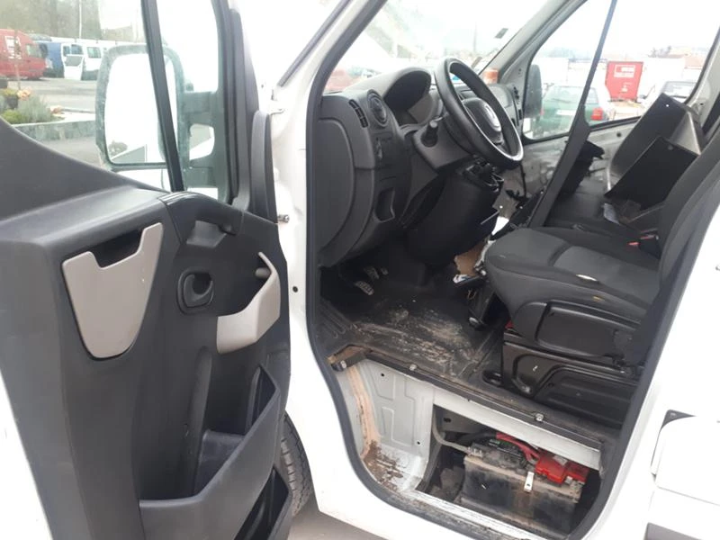 Renault Master 2.3DCI 125ks, снимка 6 - Бусове и автобуси - 37502564