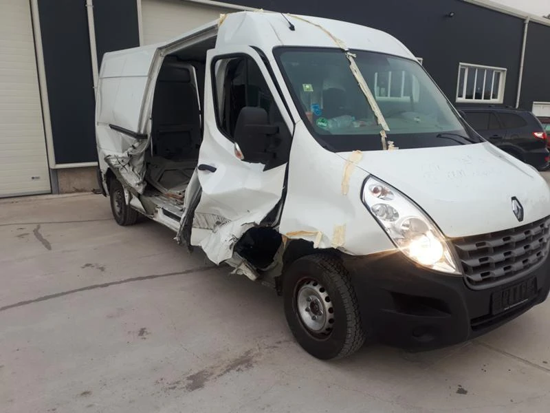 Renault Master 2.3DCI 125ks, снимка 2 - Бусове и автобуси - 37502564