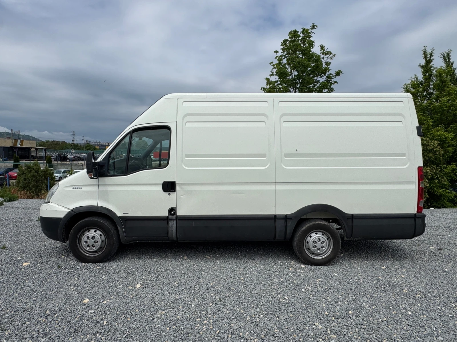 Iveco Daily 2.3 KLIMATIK, снимка 8 - Бусове и автобуси - 54629640