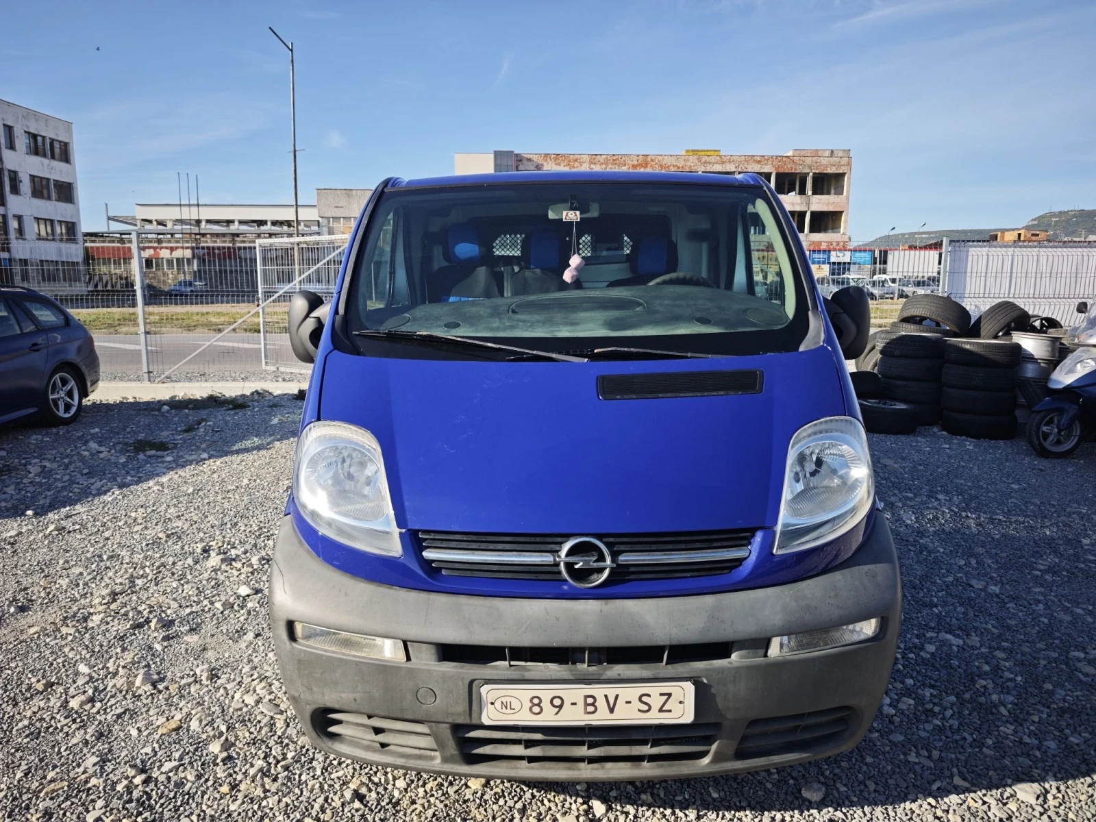 Opel Vivaro 2.0dci 115ks, снимка 2 - Бусове и автобуси - 56205296