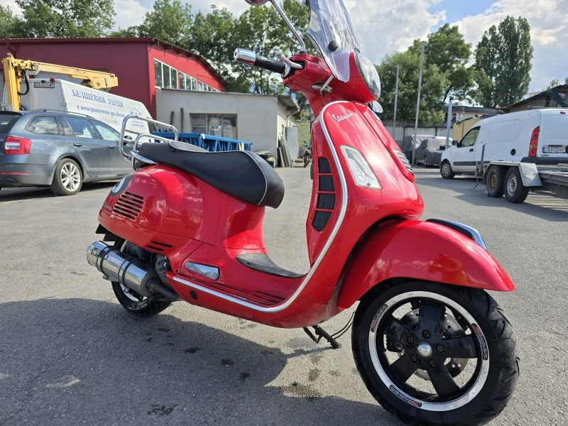 Vespa GTS 300 ABS, снимка 2 - Мотоциклети и мототехника - 46472327