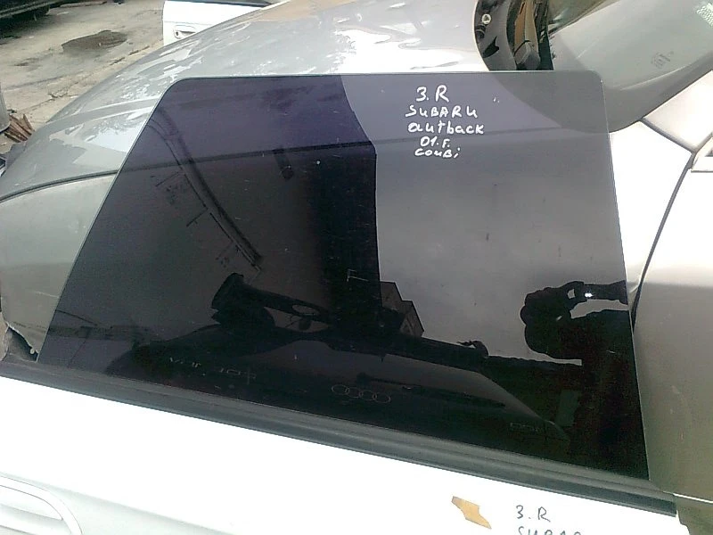 стъкло странично задно дясно за Субару Аутбек 01г.
